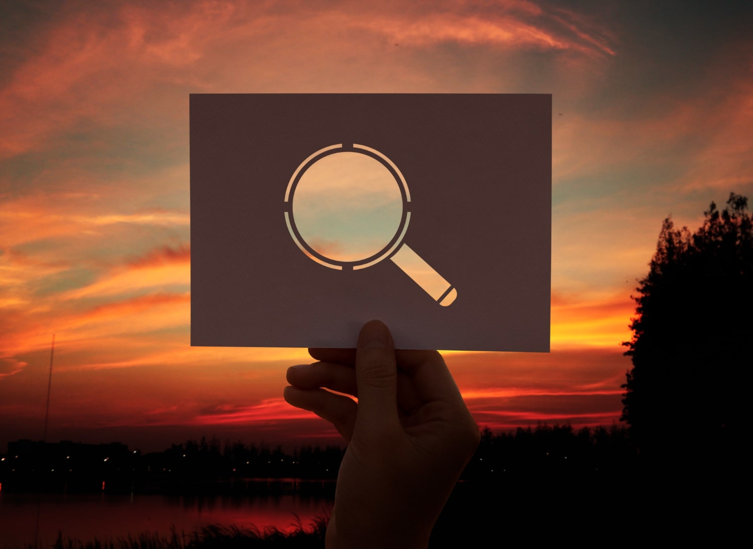 Master Reverse Image Search: Pro Tips 2025