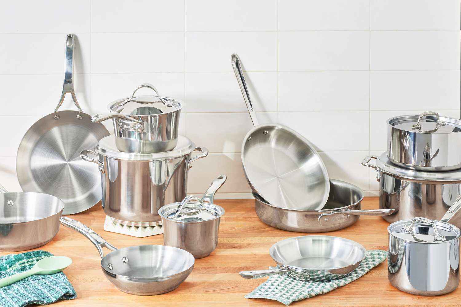 The Ultimate Guide to Stainless Steel Cooking Utensils for Everyday Kitchens