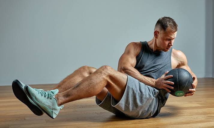 What is a Medicine Ball and How to Use It for Workouts?